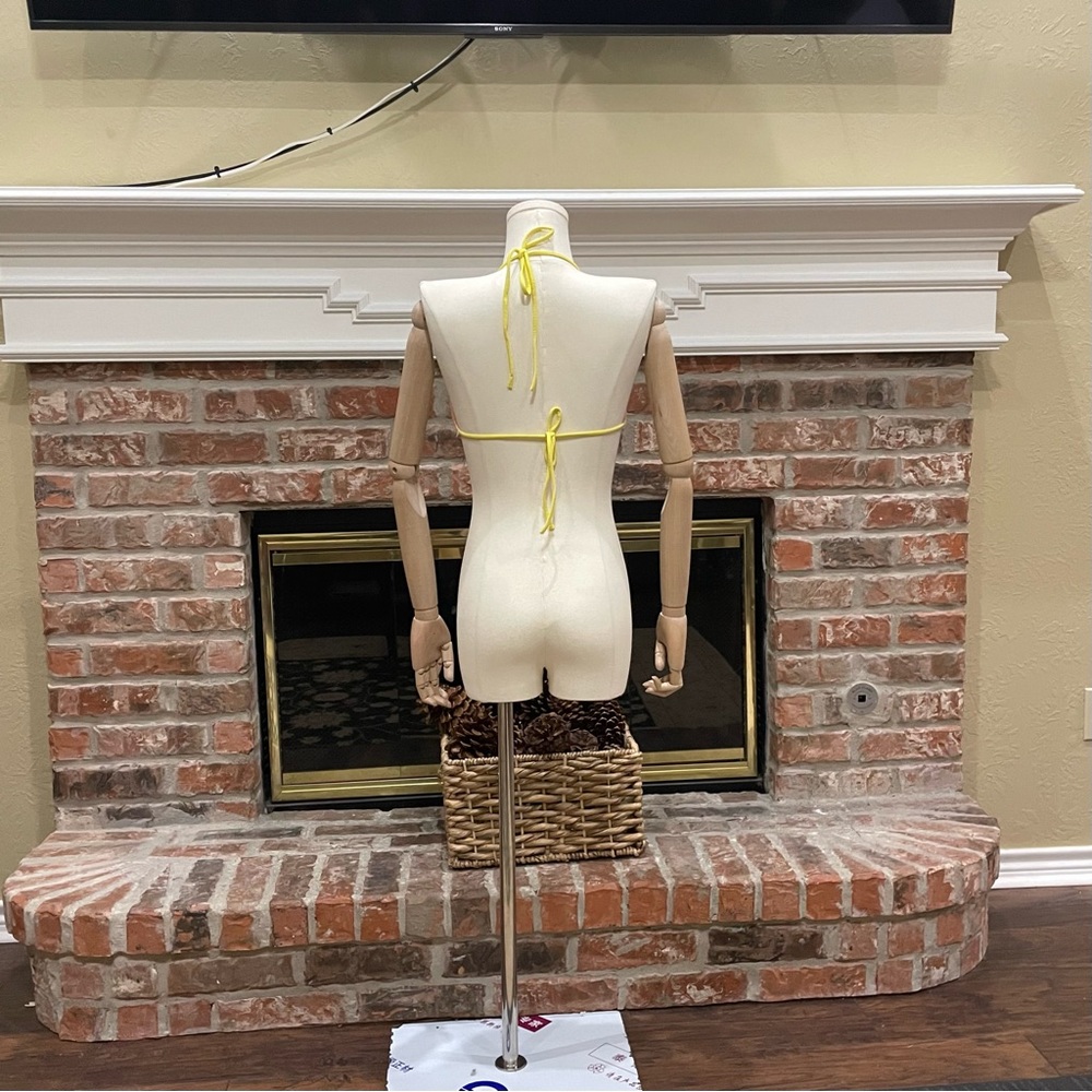 Victoria’s Secret pink and yellow lace bikini top. / S / Excellent condition - Picture 9 of 11
